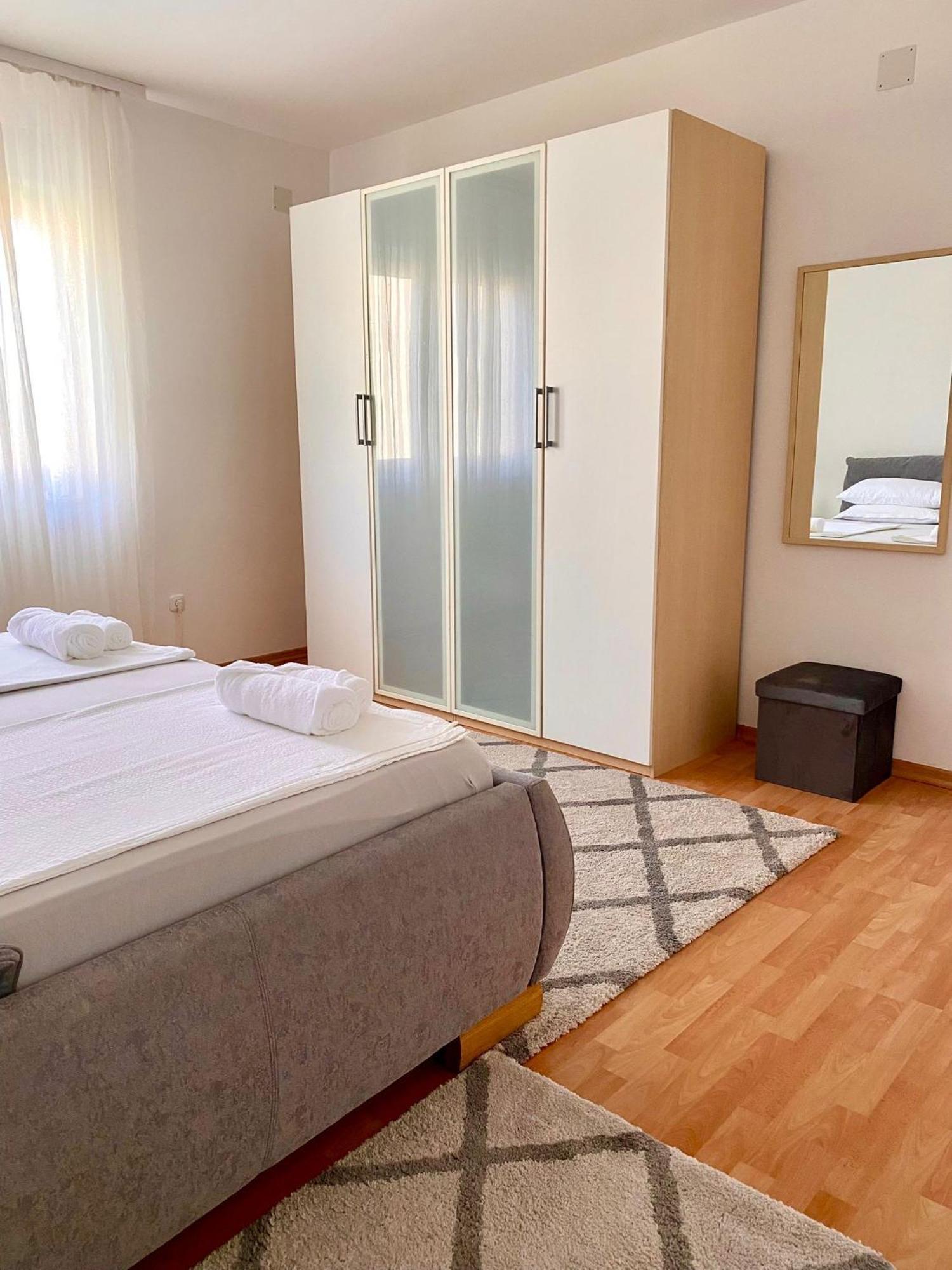 Apartment Angelina ชาพลินา ภายนอก รูปภาพ
